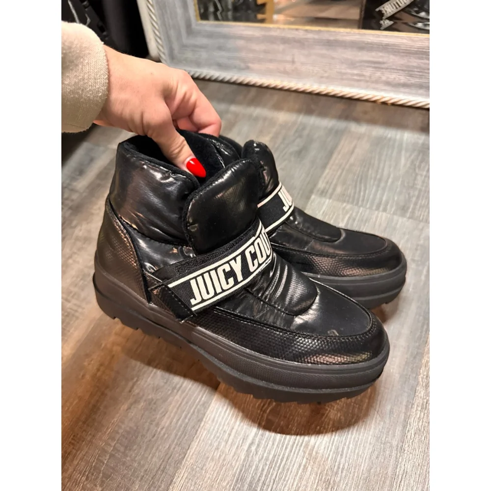 Juicy Couture Veronica logo platform snow boots Size 7